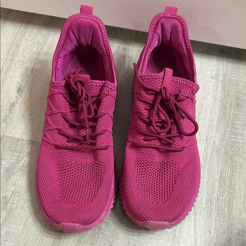 Women's Pink Athletic Shoes